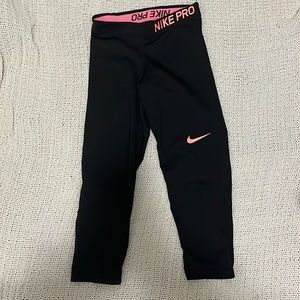 nike pro crop leggings